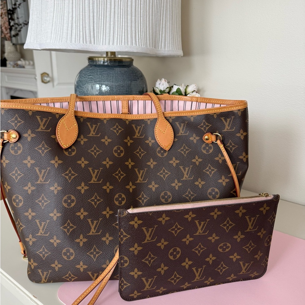 RARE 🔔 Louis Vuitton Neverfull MM Monogram with Rose Ballerine interior